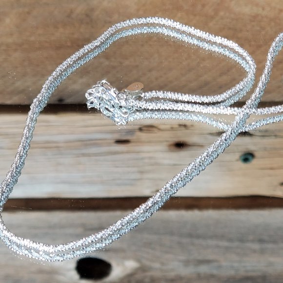 925 Silver Sparkling Clavicle Choker Length Necklace - Picture 10 of 12